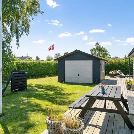 Ferienhaus Kim - 250m From The Sea By Interhome