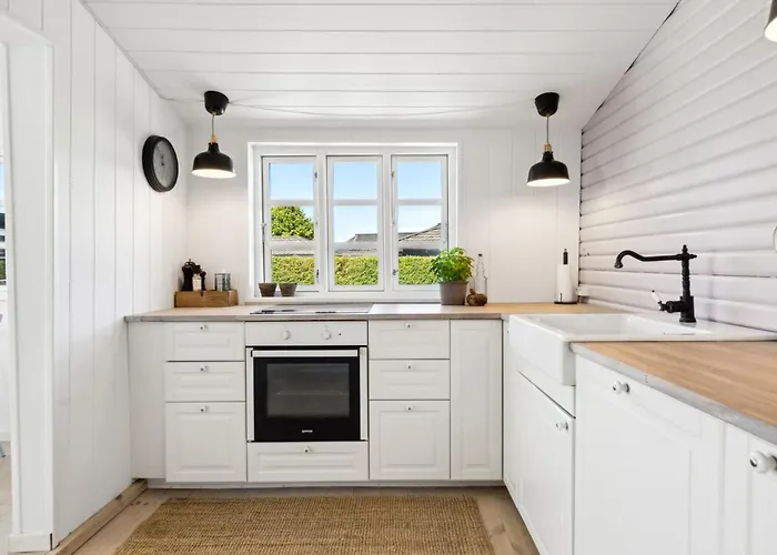 Kim - 250m From The Sea By Interhome